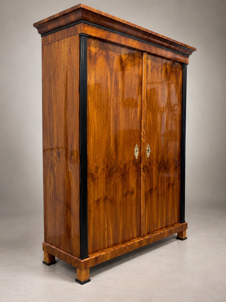 Biedermeier skříň – třešeň, kolem 1820–1830, provenience zámek Brantice