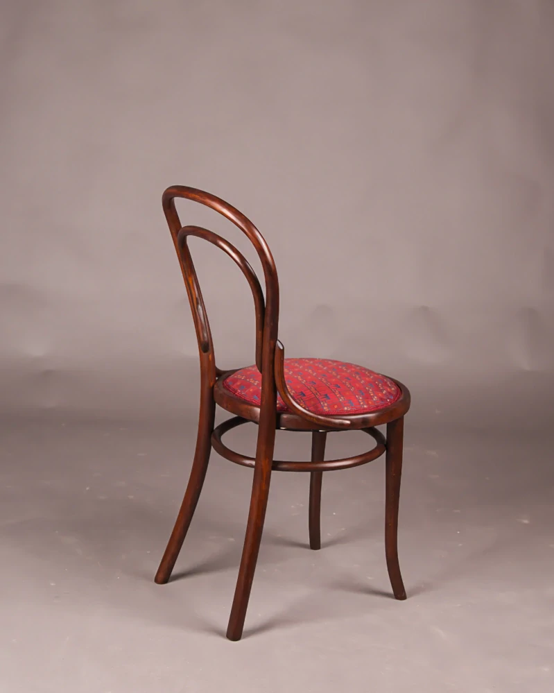 Ikonická kavárenská židle č. 14 (Thonet)