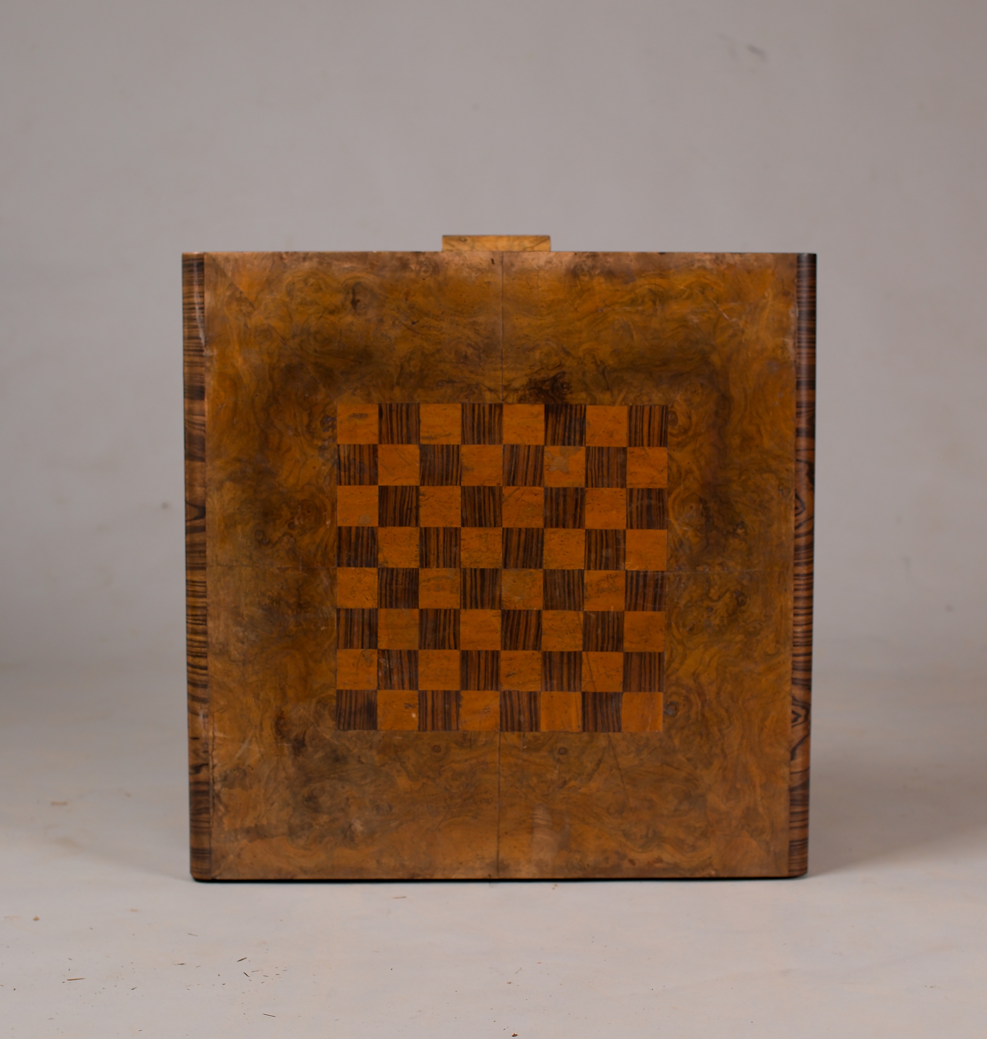 Stolek art deco