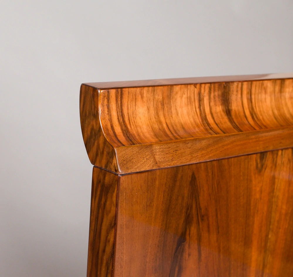 Postel Art Deco