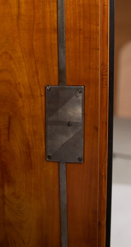 Skříňka biedermeier 