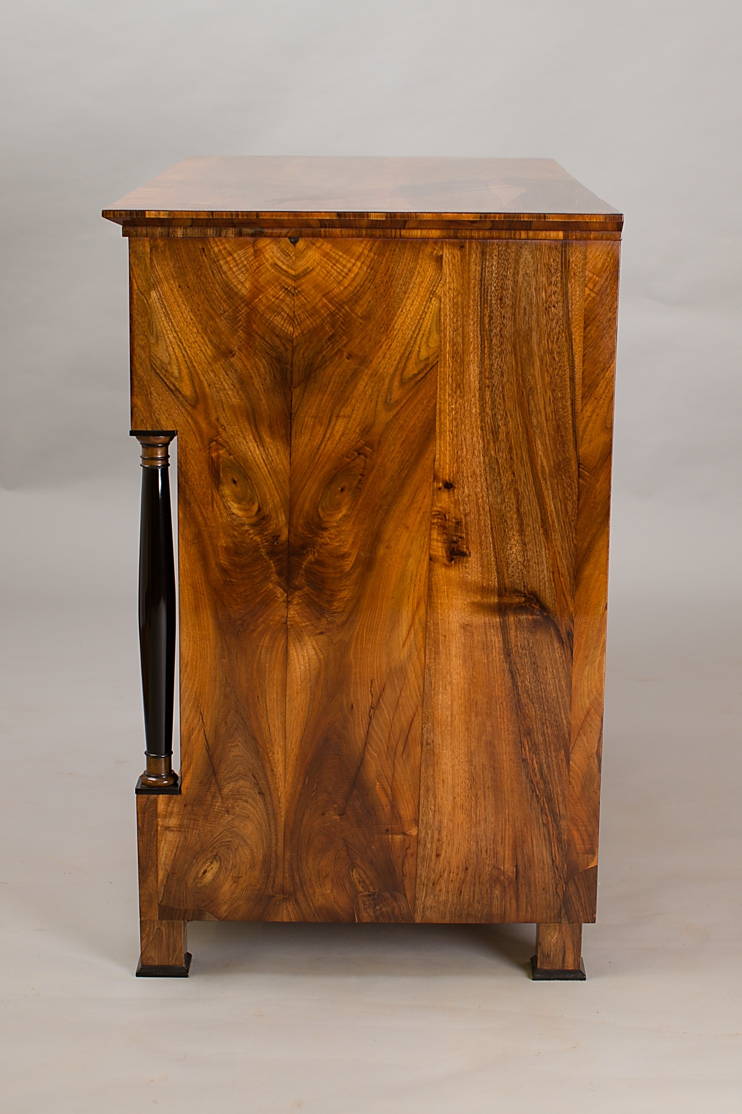 Komoda biedermeier