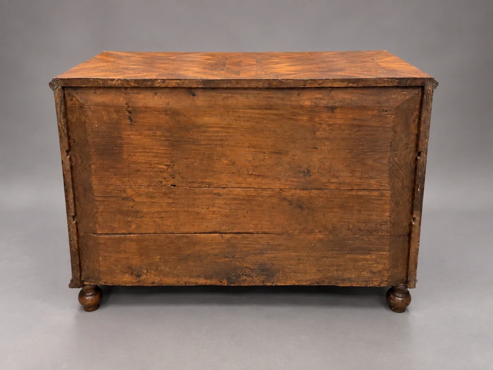 Klasicistní komoda – josefínské období, kolem roku 1780